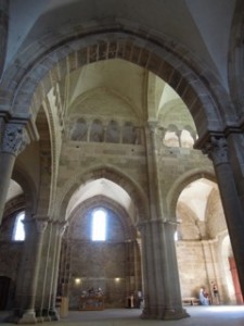 L'avant-nef de la basilique Ste Marie Madeleine